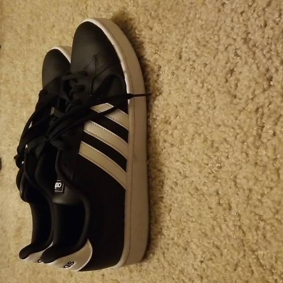 Pair of adidas cloudfoam comfort gym shoes, in excellent condition barely used - Picture 3 of 6